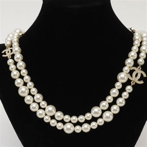 collier perle chanel|Chanel collier necklace.